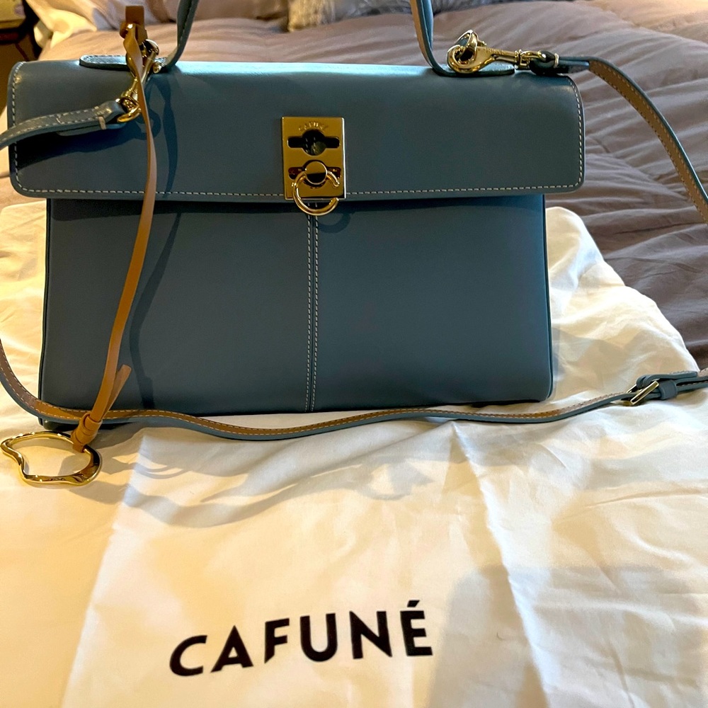 Cafune Stance bag in color “Cove”